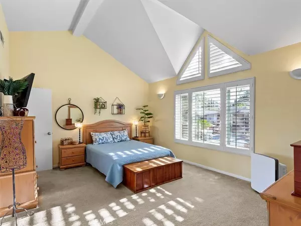 Sunland, CA 91040,10742 Sharon AVE