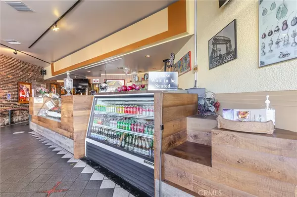 Glendale, CA 91203,241 N Brand BLVD