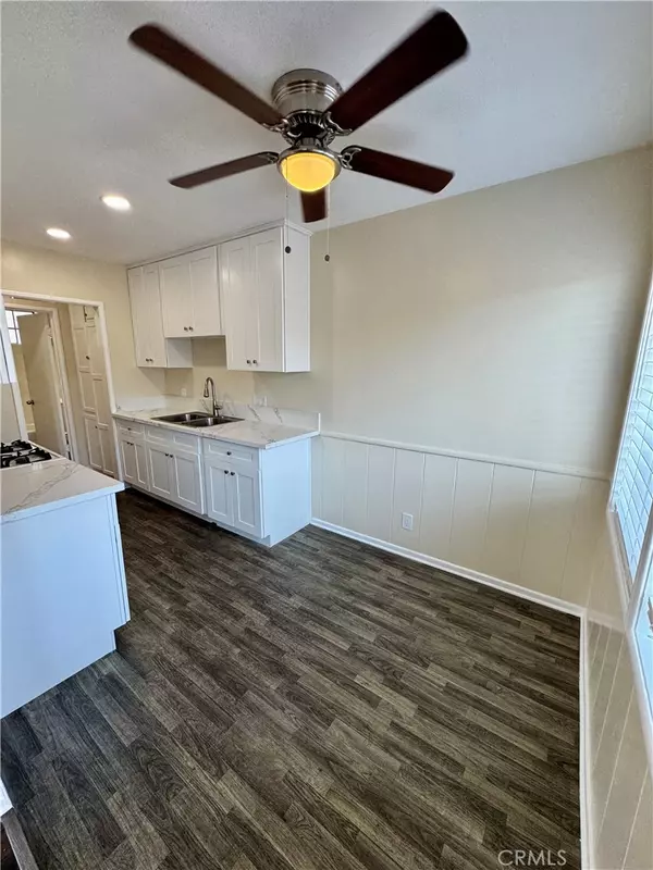 Glendale, CA 91201,1128 Irving AVE #D