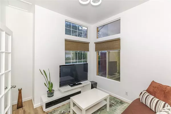 Canyon Country, CA 91387,30030 Grandifloras RD