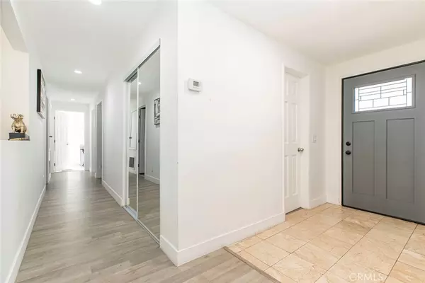 North Hollywood, CA 91605,7700 Goodland