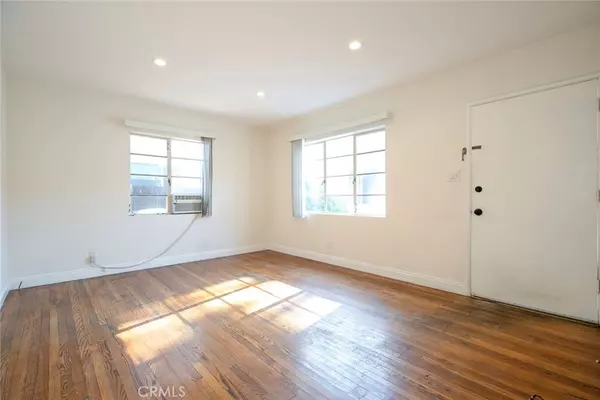 Glendale, CA 91202,347 W DRYDEN ST #B