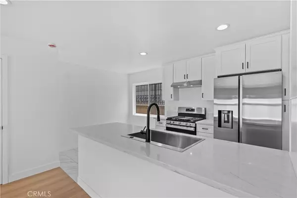 9019 Cedros AVE #2, Panorama City, CA 91402