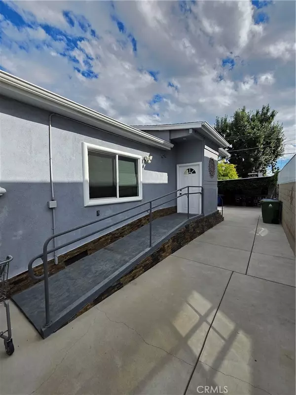 Sherman Oaks, CA 91401,14152 Tiara