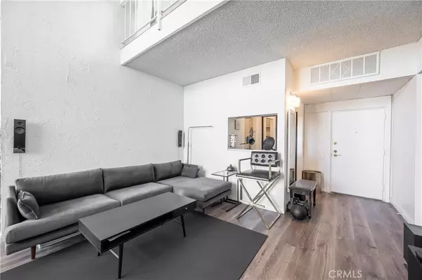 Encino, CA 91316,5310 Zelzah #312