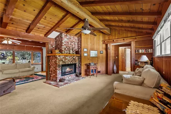 Woodland Hills, CA 91367,22308 Dolorosa