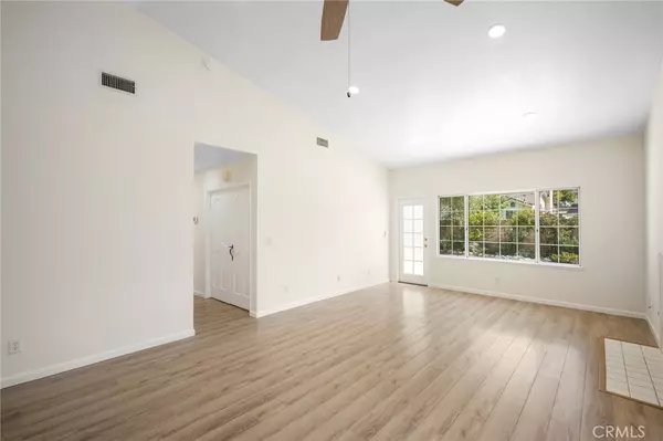 Valencia, CA 91354,27031 Benton Ct