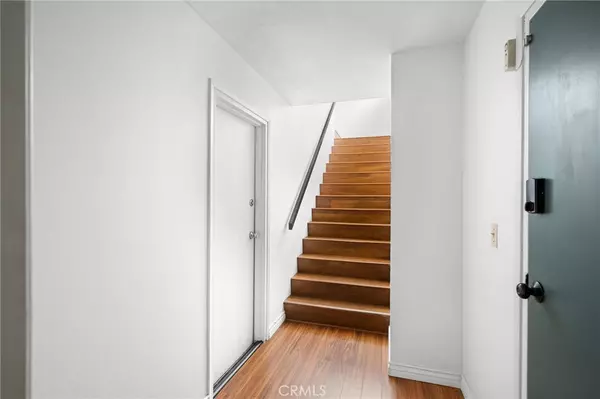 Sunland, CA 91040,10475 Newhome AVE #6