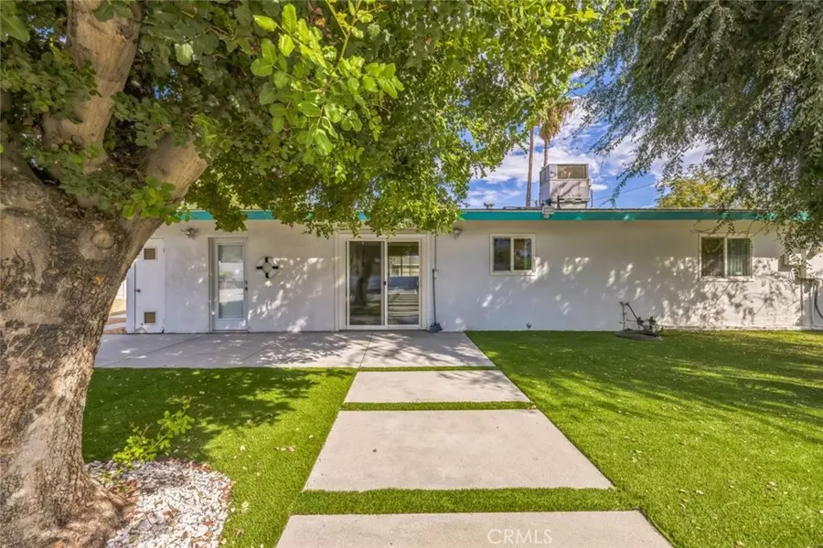 1811 Lawrence ST, Palm Springs, CA 92264