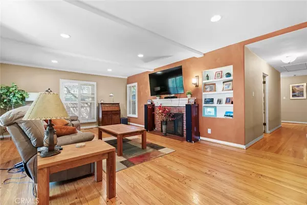 Glendale, CA 91202,545 Spencer