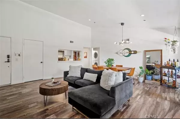 6545 Reseda #17, Reseda, CA 91335