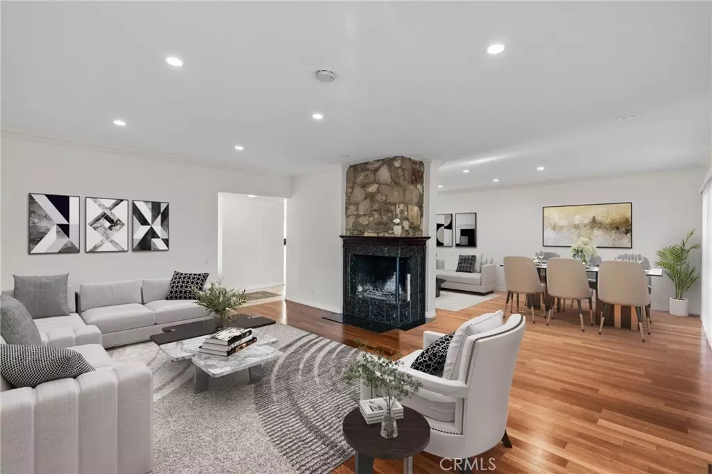 Glendale, CA 91206,1519 Lynglen DR