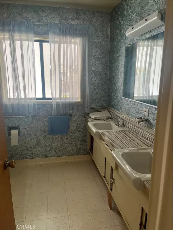 Glendale, CA 91206,1515 Belleau