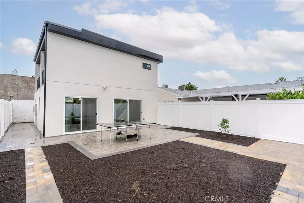 Northridge, CA 91343,8965 Mclennan AVE