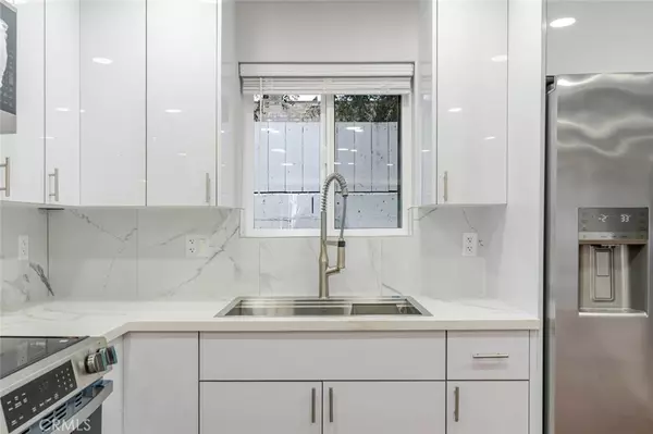 Northridge, CA 91343,8965 Mclennan AVE