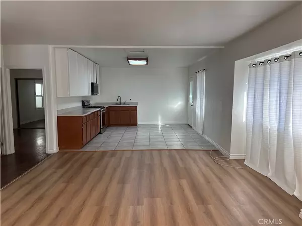 Los Angeles, CA 90006,1016 S Catalina #B