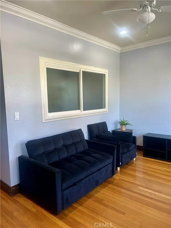 Los Angeles, CA 90006,2121 James M Wood BLVD #121