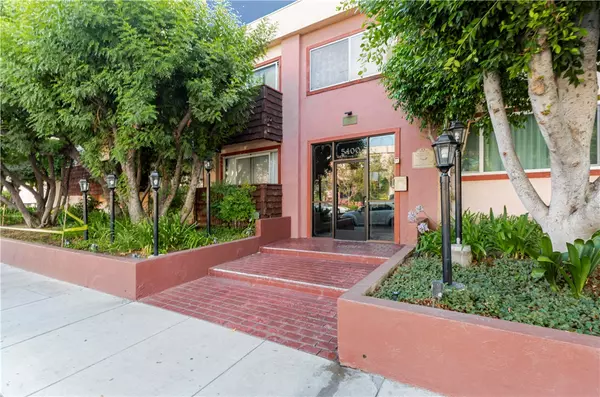 5400 Newcastle #70, Encino, CA 91316