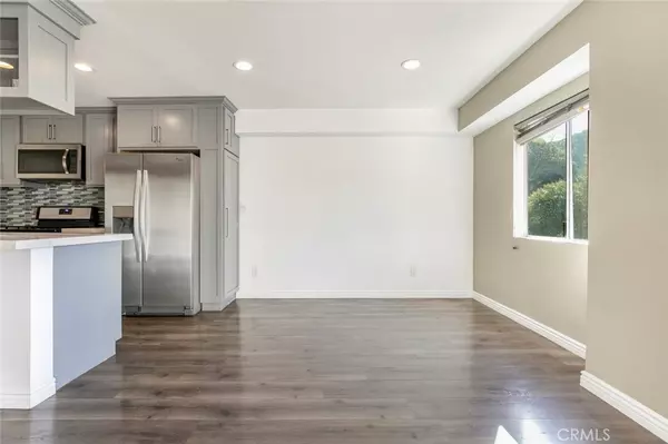 Los Angeles, CA 90068,2700 Cahuenga BLVD E #3104