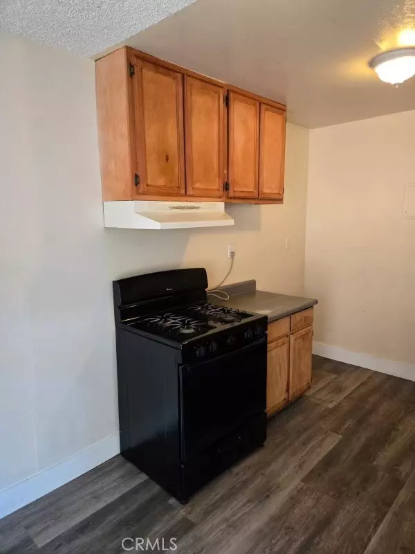 Panorama City, CA 91402,14805 Chase ST #107