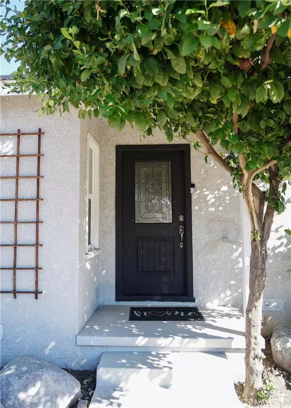 Winnetka, CA 91306,8460 Hatillo