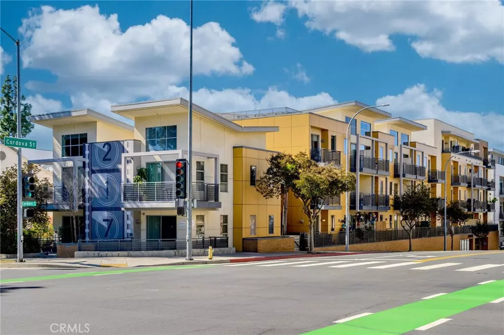 Pasadena, CA 91101,217 S Marengo #304