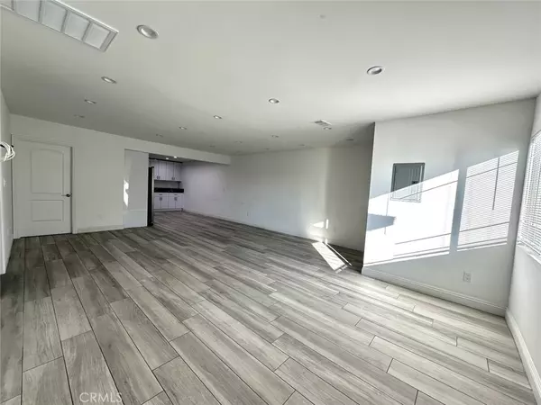 North Hollywood, CA 91605,8226 Webb AVE #1