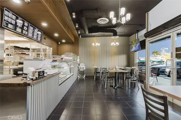 Valley Village, CA 91607,5217 Laurel Canyon BLVD