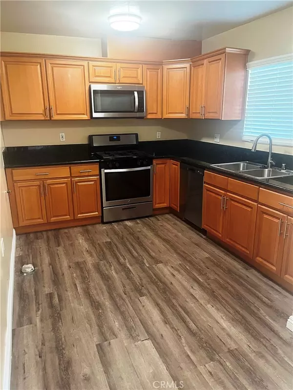 Los Angeles, CA 90016,1915 1917 S Orange DR