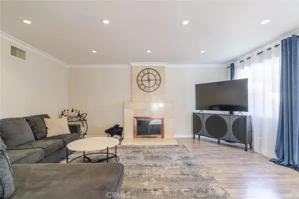 Tujunga, CA 91042,10635 Redmont AVE