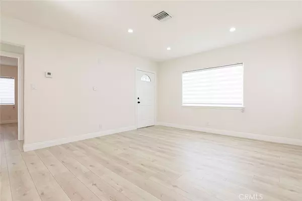 Panorama City, CA 91402,15024 Marson