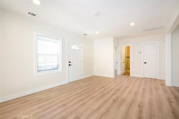 Sun Valley, CA 91352,7912 Vineland AVE