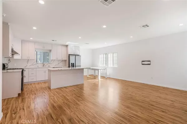 Burbank, CA 91506,608 N Sparks