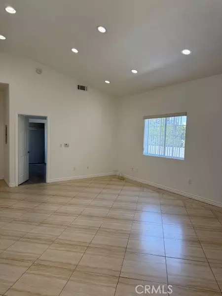 6025 Cleon AVE #3, North Hollywood, CA 91606