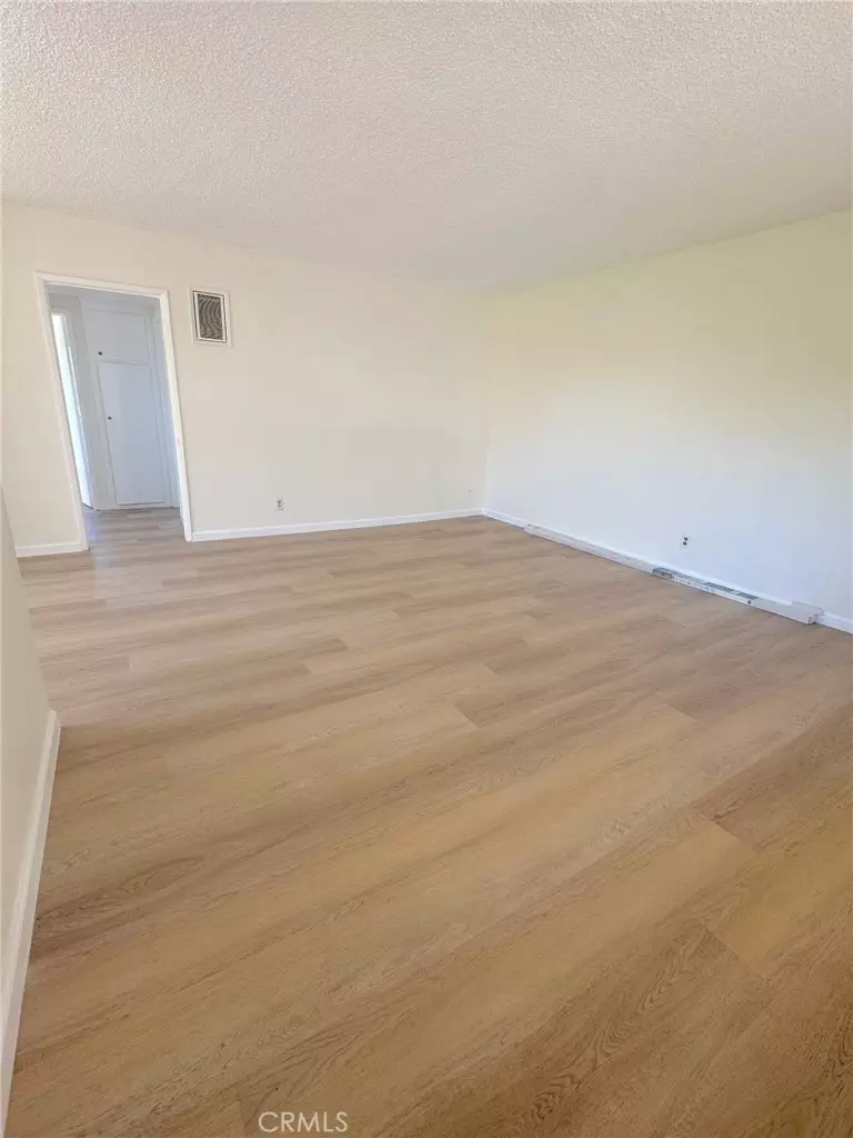 Glendale, CA 91203,469 Salem ST #4