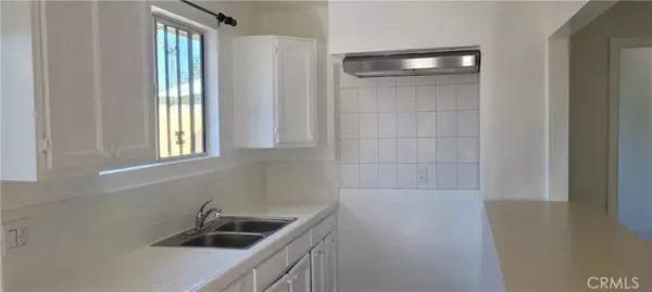 Los Angeles, CA 90018,3511 6th AVE