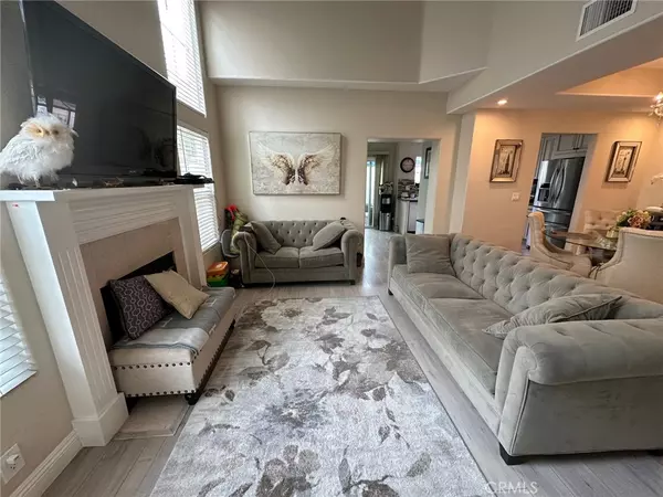 Reseda, CA 91335,19017 Gault #106