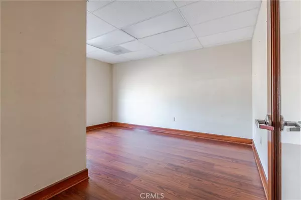 Burbank, CA 91506,1020 W Magnolia BLVD