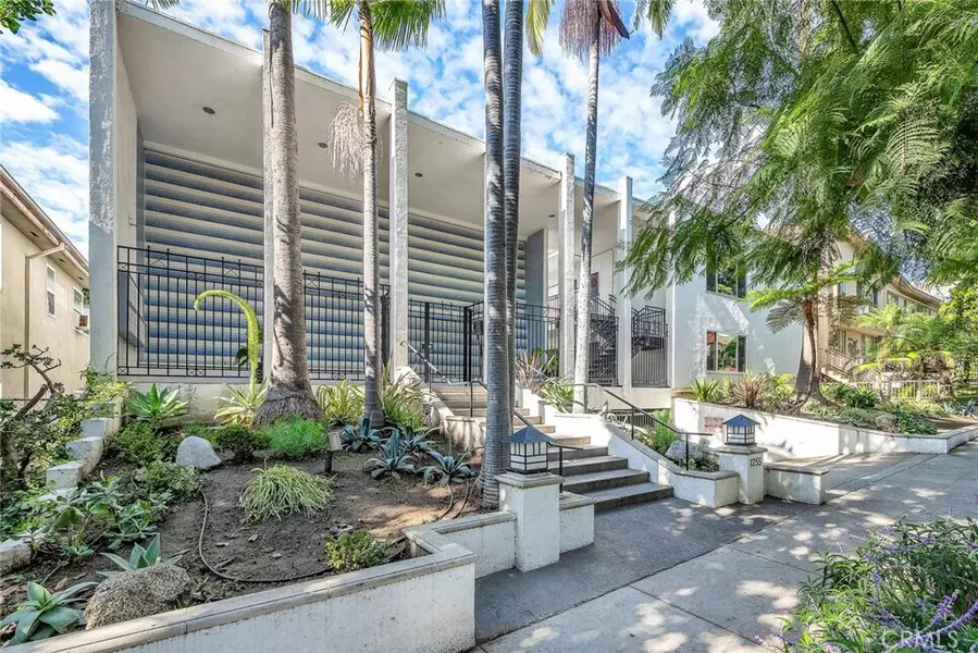 1255 N Harper #23, West Hollywood, CA 90046