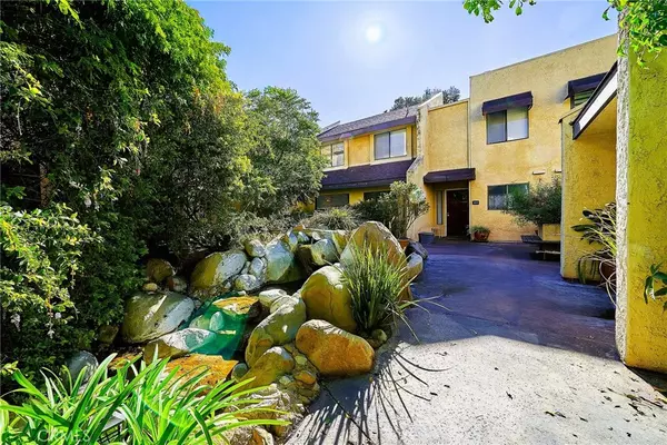 La Crescenta, CA 91214,3130 Montrose AVE #102