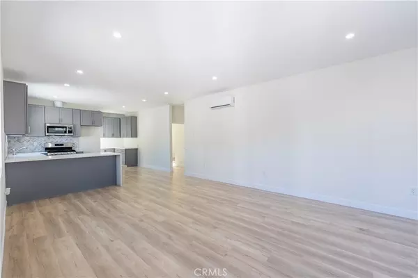 Burbank, CA 91505,2131 N Pepper