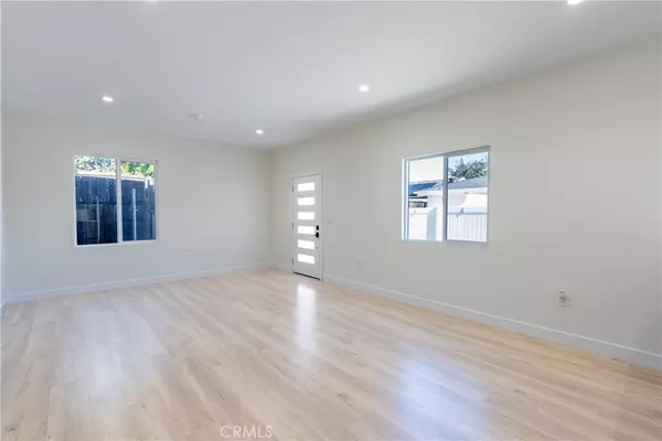 Burbank, CA 91505,2131 N Pepper