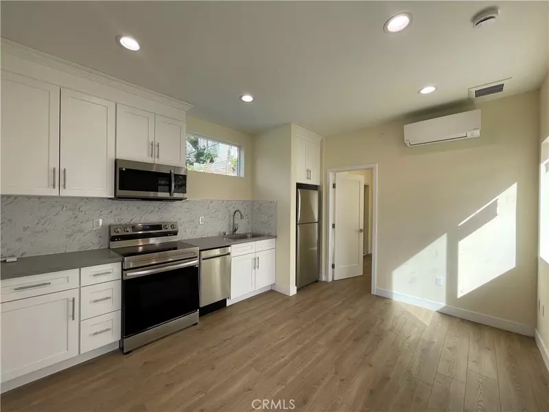 2739 Sycamore AVE #A, Montrose, CA 91020