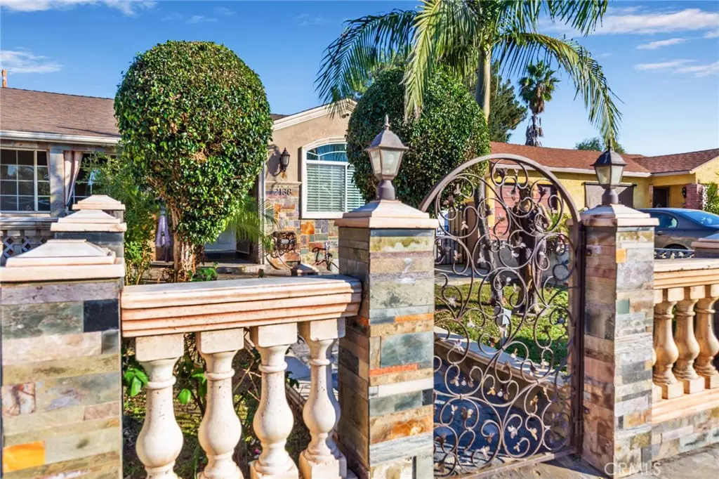 Burbank, CA 91504,2138 N Frederic