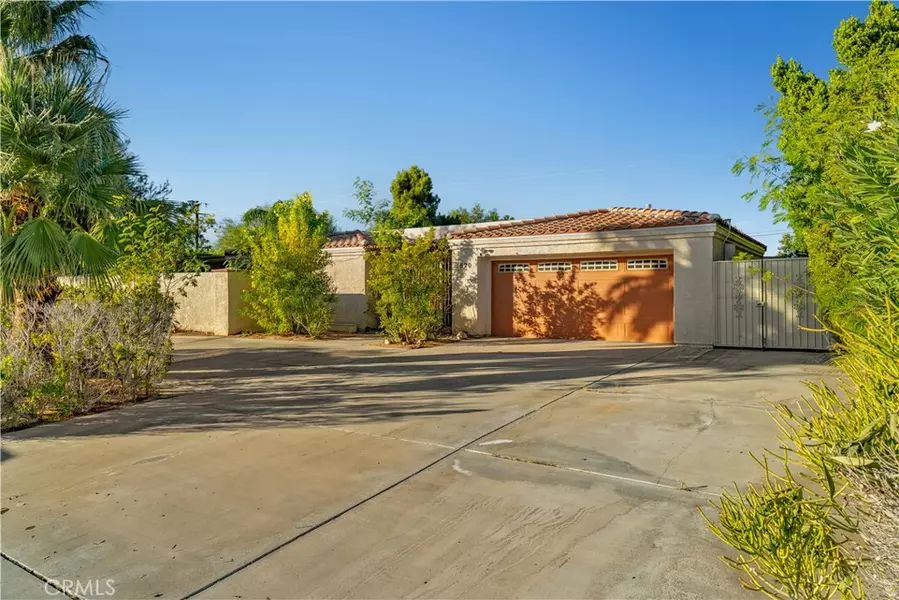 1820 E Racquet Club, Palm Springs, CA 92262