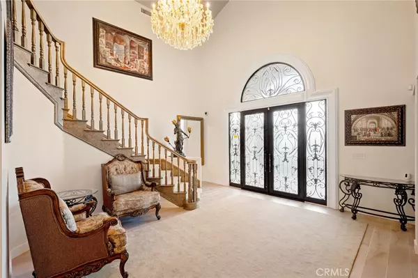 Glendale, CA 91208,3331 Oakmont View DR