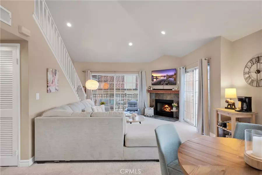 24151 Del Monte #348, Valencia, CA 91355