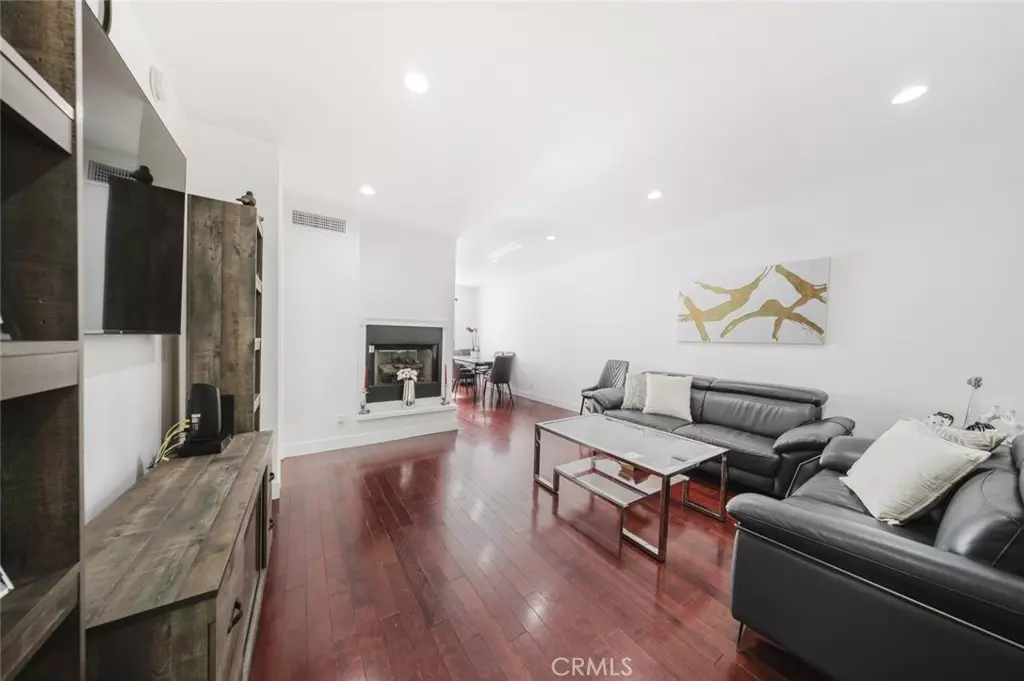 Burbank, CA 91504,9775 Via Roma