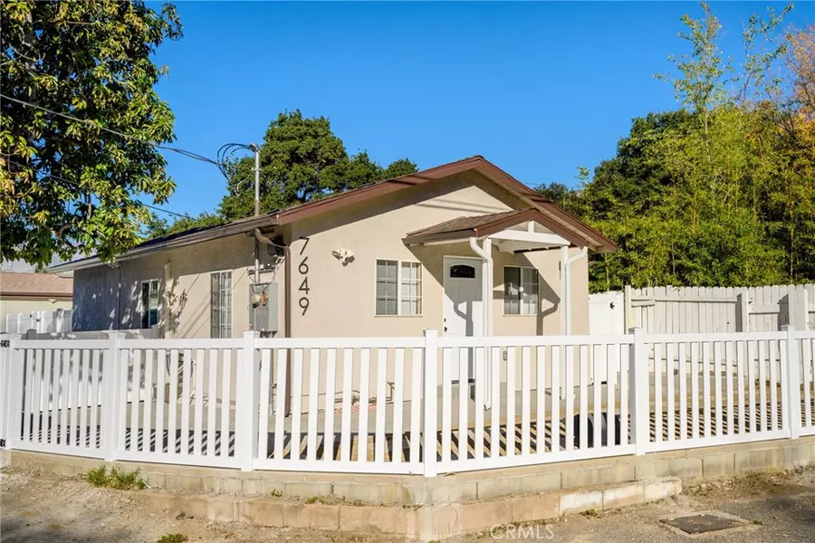 7649 Thousand Oaks, Tujunga, CA 91042