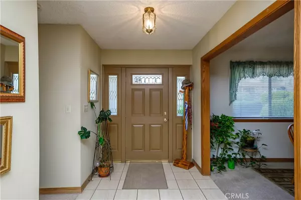 Victorville, CA 92395,14182 Montecito PL